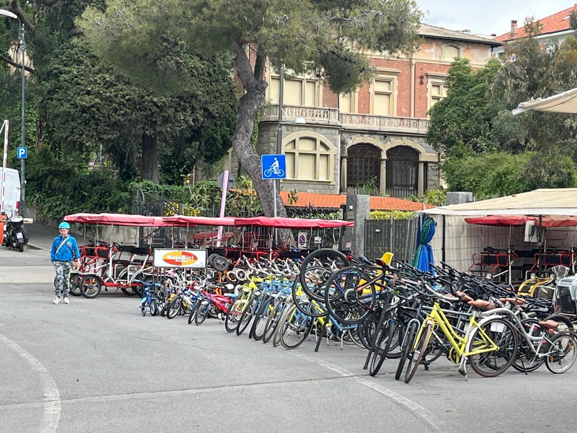 Casa Carina Centro Citta Con Garage Privato Appartement San Remo Buitenkant foto